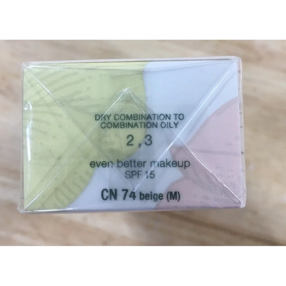 Clinique Even Better Makeup Foundation CN 74 Beige SPF 15 Corrects